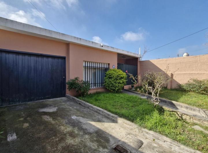 Casa · 115m² · 4 Ambientes · 2 Cocheras