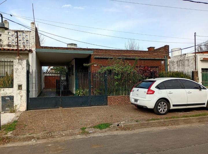 Casa · 130m² · 3 Ambientes · 2 Cocheras