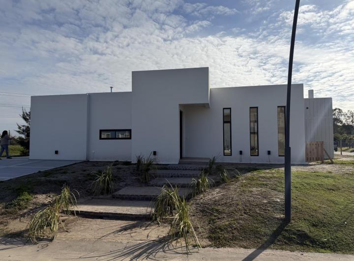 Casa · 183m² · 6 Ambientes · 5 Cocheras