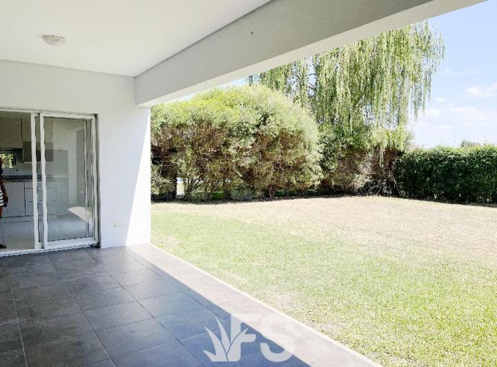 Casa · 262m² · 3 Dormitorios · 2 Cocheras
