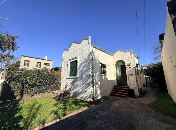 Casa · 90m² · 4 Ambientes · 1 Cochera