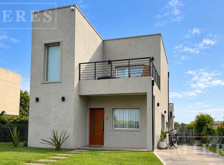 Casa · 170m² · 6 Ambientes