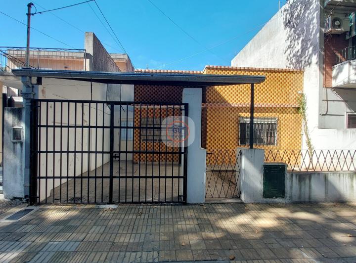 Casa · 65m² · 3 Ambientes · 1 Cochera