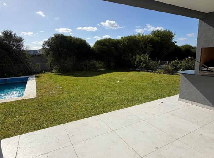 Casa · 175m² · 5 Ambientes · 1 Cochera