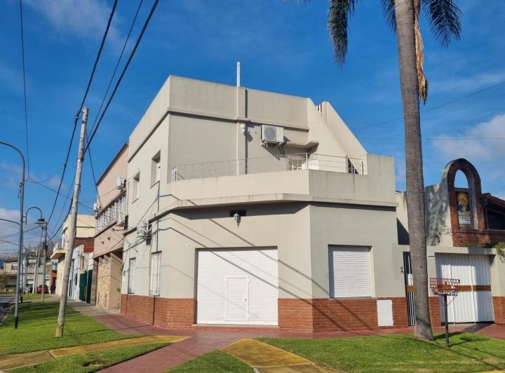 Casa · 150m² · 3 Ambientes · 1 Cochera