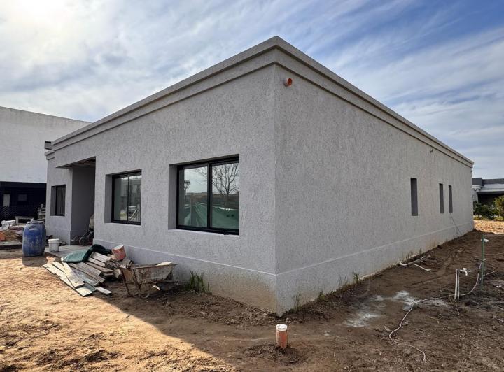 Casa · 176m² · 5 Ambientes · 1 Cochera