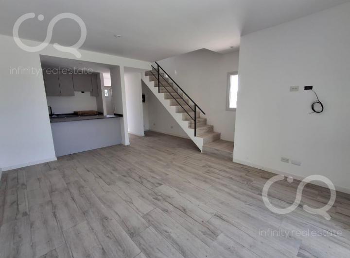 Casa · 100m² · 3 Ambientes · 1 Cochera