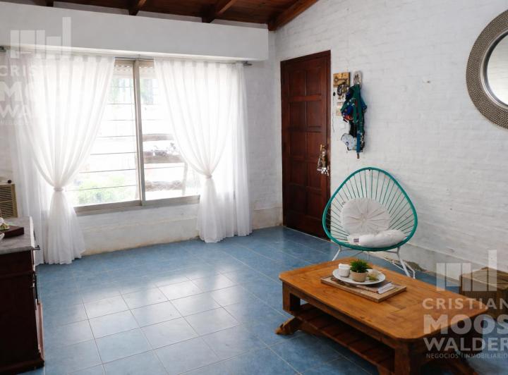 Casa · 100m² · 4 Ambientes · 2 Cocheras