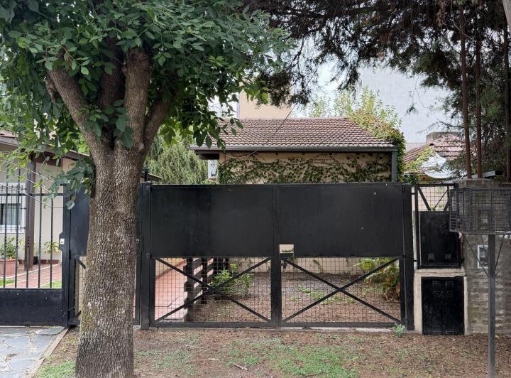 Casa · 30m² · 2 Ambientes · 1 Cochera