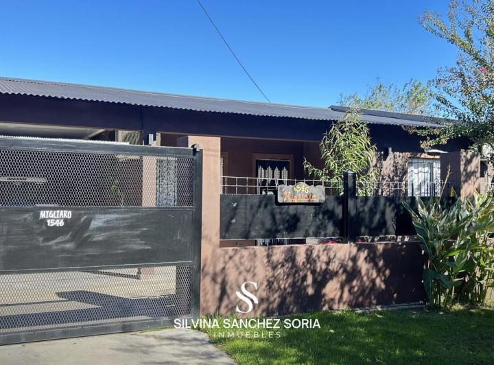 Casa · 799m² · 4 Ambientes · 2 Cocheras