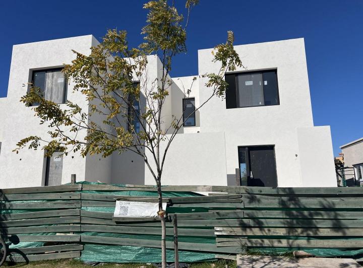 Casa · 181m² · 4 Ambientes
