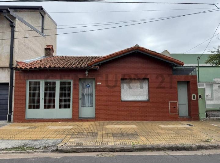 Casa · 131m² · 3 Ambientes · 1 Cochera