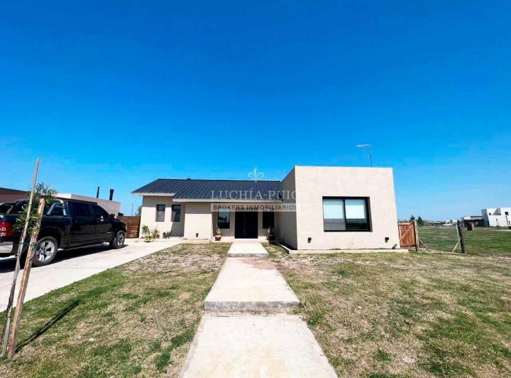 Casa · 132m² · 4 Ambientes · 2 Cocheras