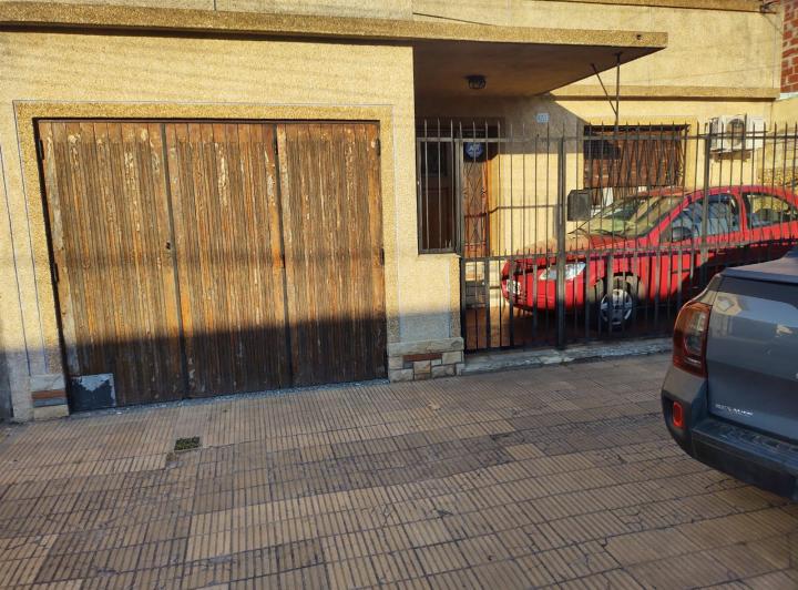 Casa · 137m² · 5 Ambientes · 2 Cocheras