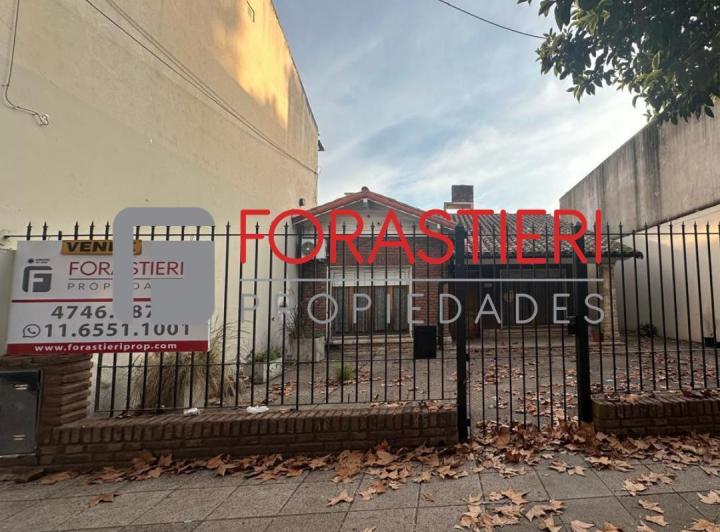 Casa · 450m² · 4 Cocheras
