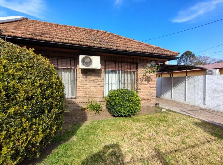 Casa · 100m² · 4 Ambientes · 1 Cochera
