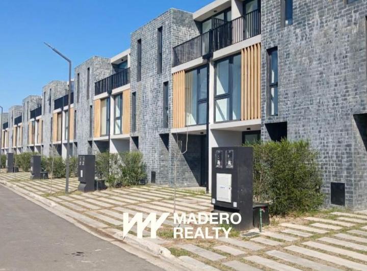 Casa · 127m² · 4 Ambientes · 1 Cochera