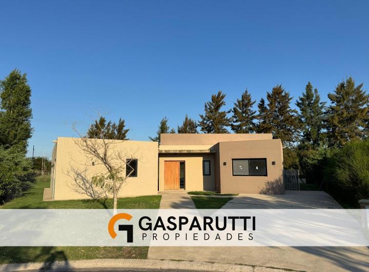 Casa · 183m² · 4 Ambientes · 4 Cocheras