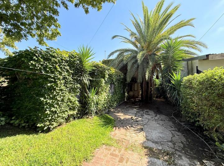 Casa · 346m² · 4 Ambientes · 2 Cocheras