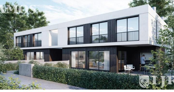 Casa · 122m² · 4 Ambientes · 2 Cocheras