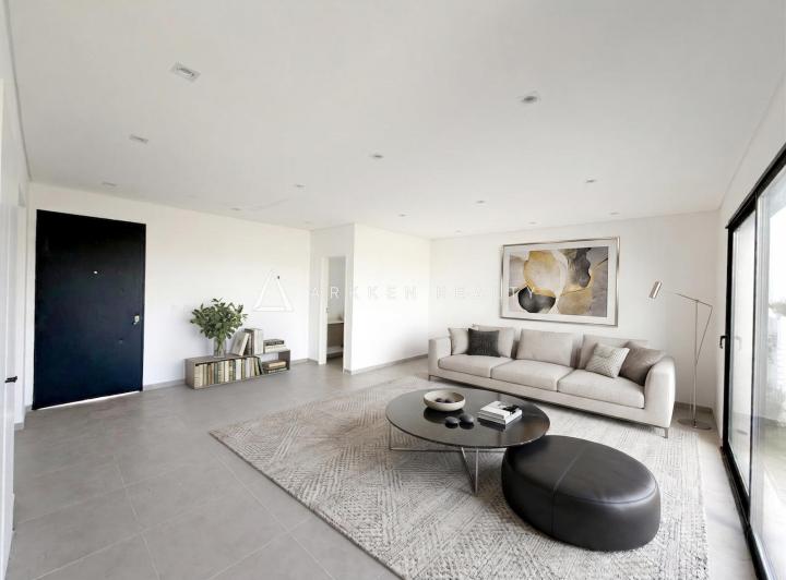Casa · 177m² · 3 Dormitorios · 2 Cocheras