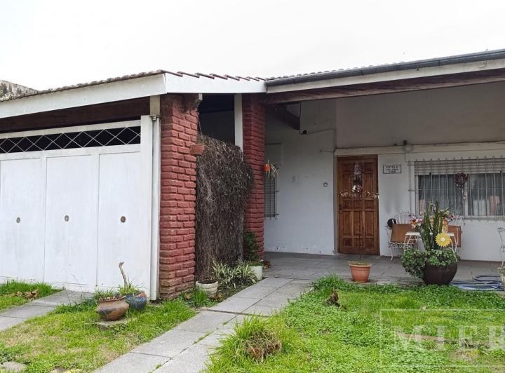 Casa · 86m² · 3 Ambientes · 2 Cocheras