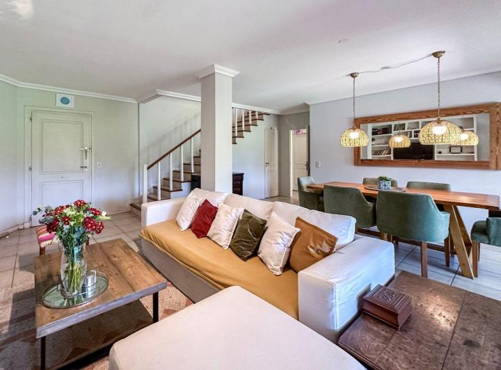 Casa · 175m² · 4 Ambientes · 2 Cocheras