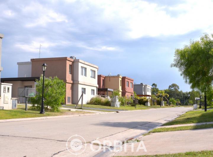 Casa · 86m² · 3 Ambientes · 2 Cocheras