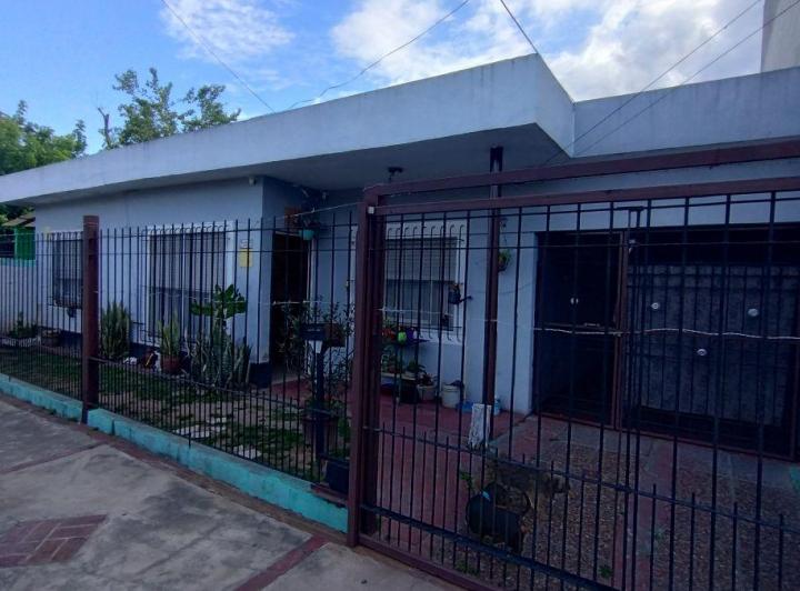 Casa · 115m² · 6 Ambientes · 1 Cochera
