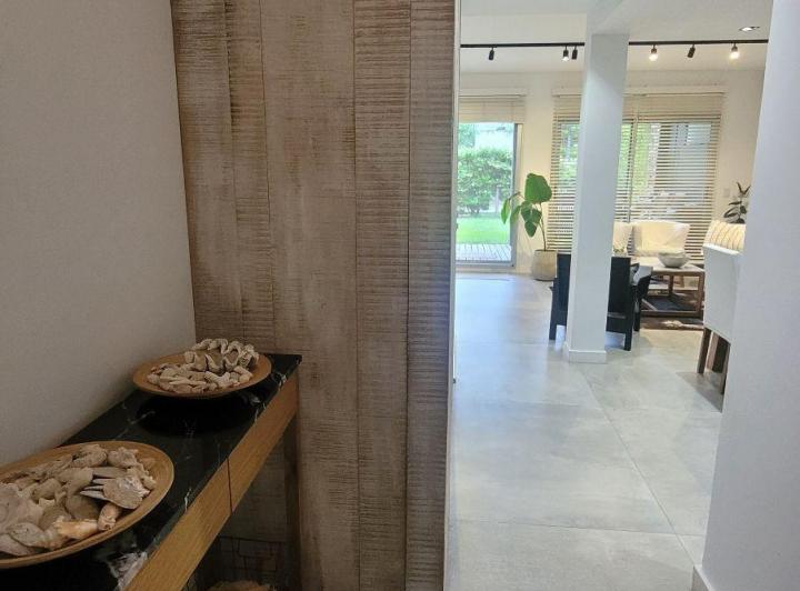 Casa · 30m² · 5 Ambientes · 2 Cocheras