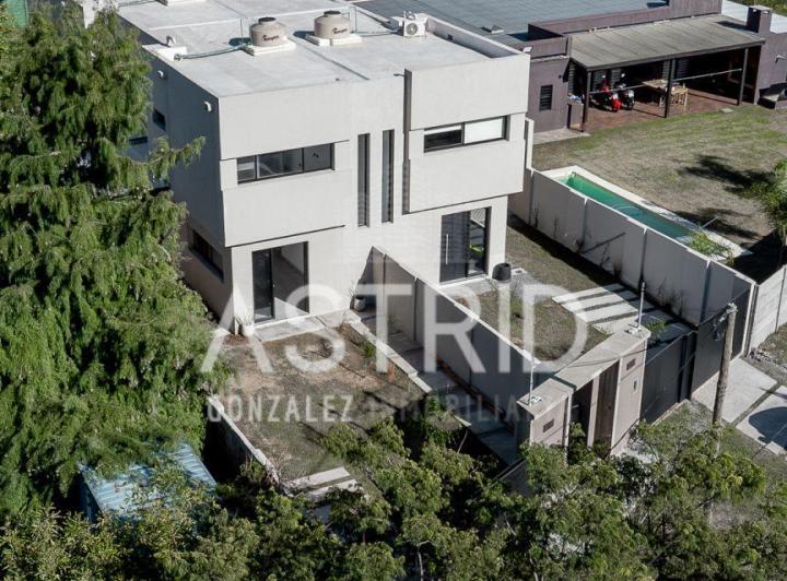 Casa · 81m² · 3 Ambientes · 1 Cochera