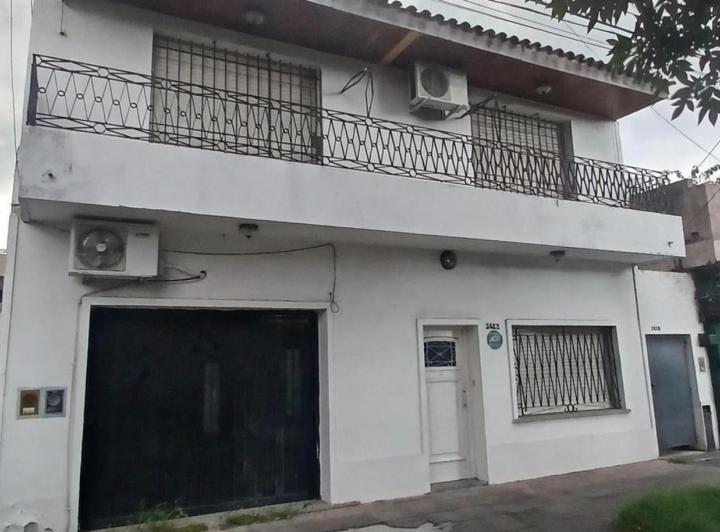 Casa · 110m² · 4 Ambientes · 1 Cochera