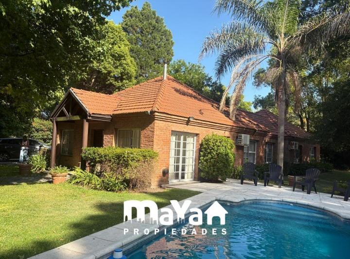 Casa · 145m² · 4 Ambientes · 3 Cocheras