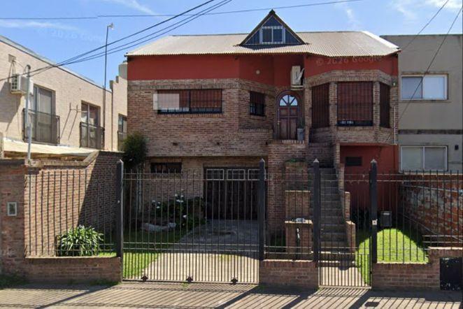 Casa · 150m² · 4 Ambientes · 2 Cocheras