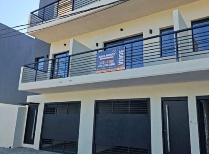 Casa · 98m² · 2 Ambientes · 1 Cochera