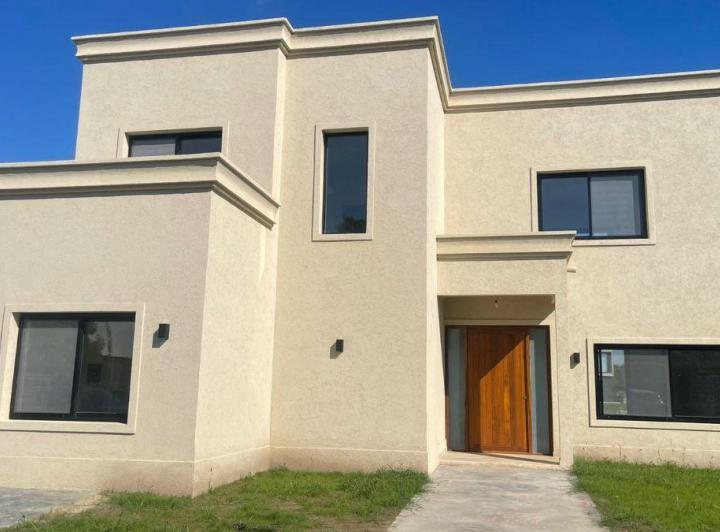Casa · 202m² · 5 Ambientes
