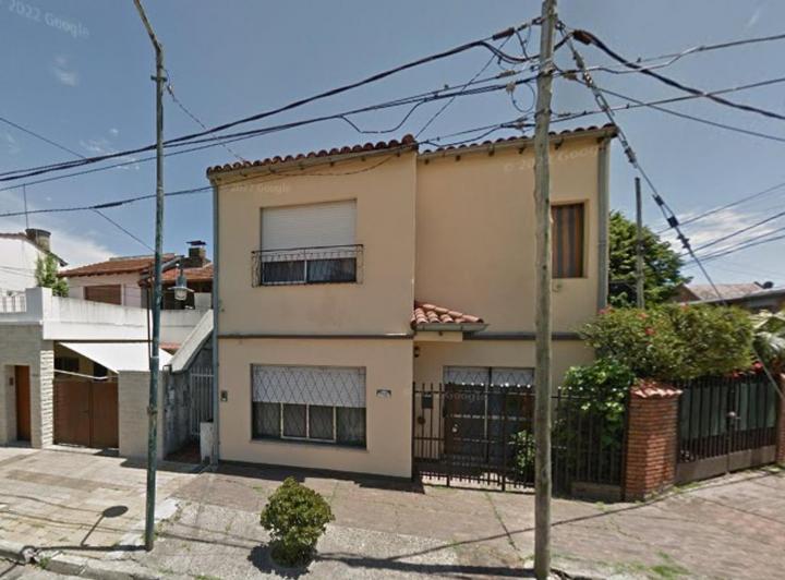 Casa · 125m² · 4 Ambientes · 2 Cocheras