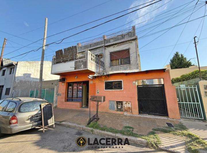 Casa · 200m² · 5 Ambientes