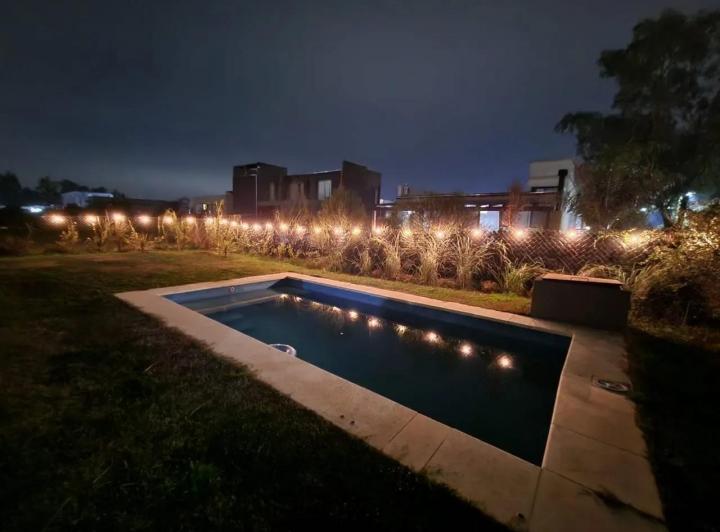 Casa · 130m² · 4 Ambientes · 4 Cocheras