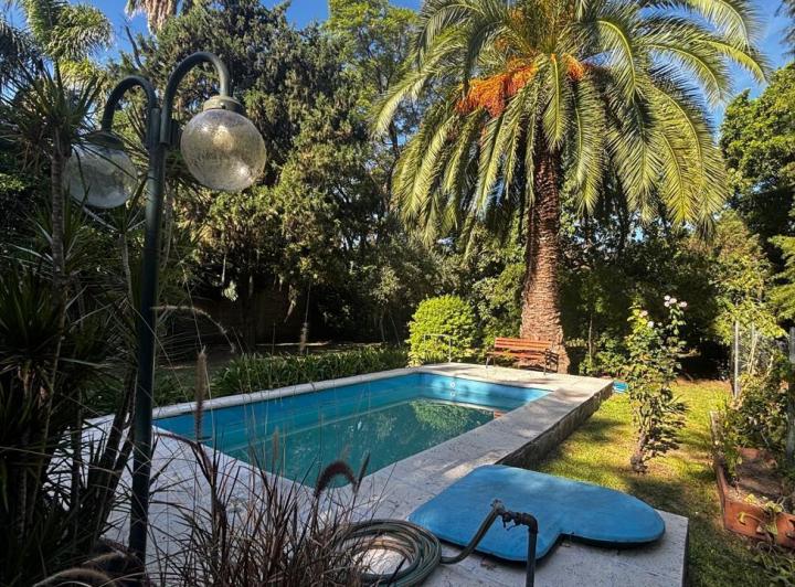 Casa · 202m² · 5 Ambientes · 5 Cocheras