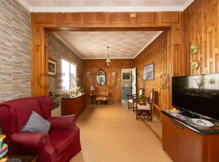 Casa · 192m² · 6 Ambientes · 1 Cochera