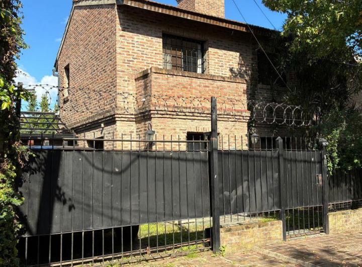 Casa · 140m² · 4 Ambientes · 1 Cochera