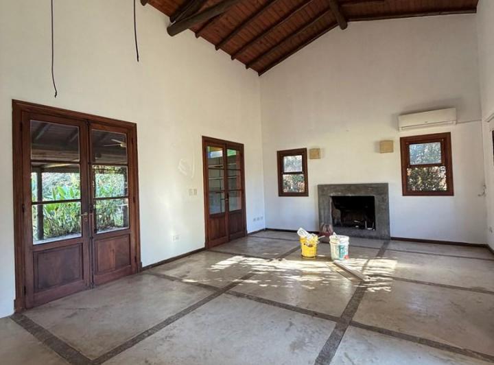 Casa · 108m² · 4 Ambientes · 2 Cocheras