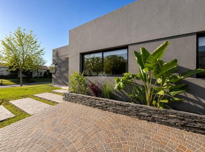 Casa · 142m² · 4 Ambientes · 2 Cocheras