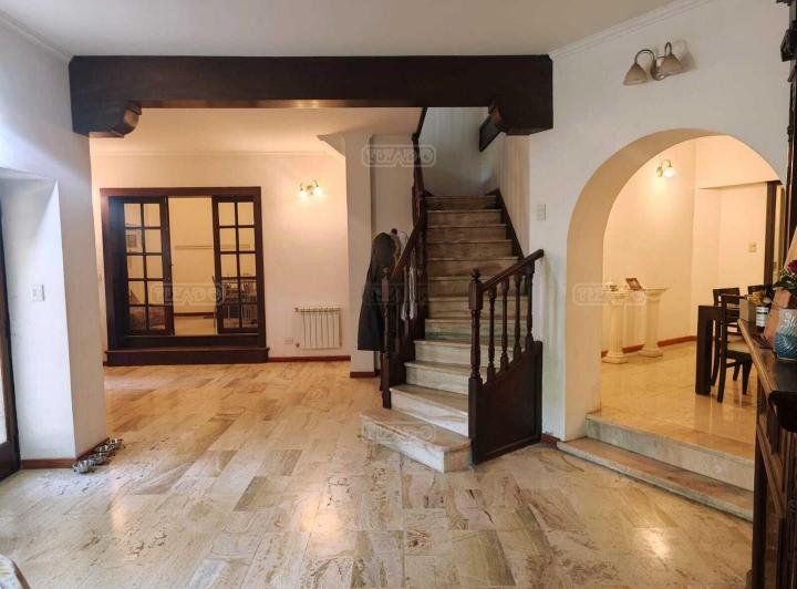 Casa · 195m² · 7 Ambientes · 1 Cochera
