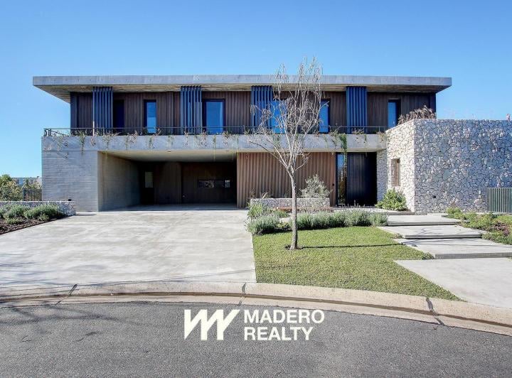 Casa · 600m² · 6 Ambientes