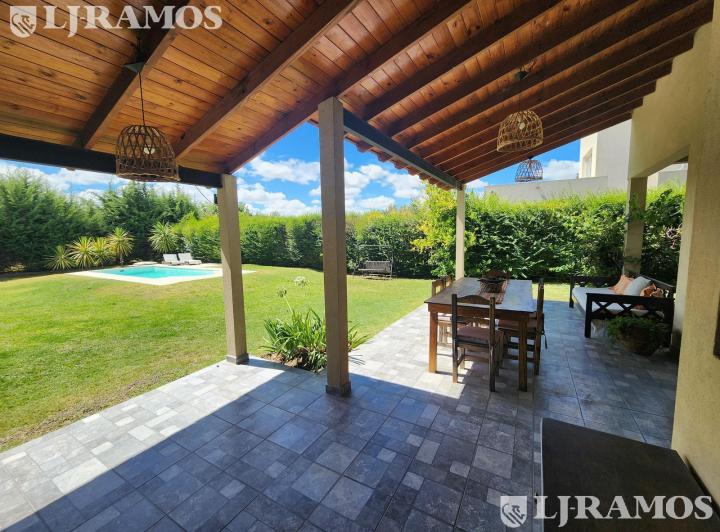 Casa · 205m² · 5 Ambientes