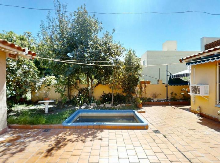 Casa · 185m² · 6 Ambientes · 1 Cochera