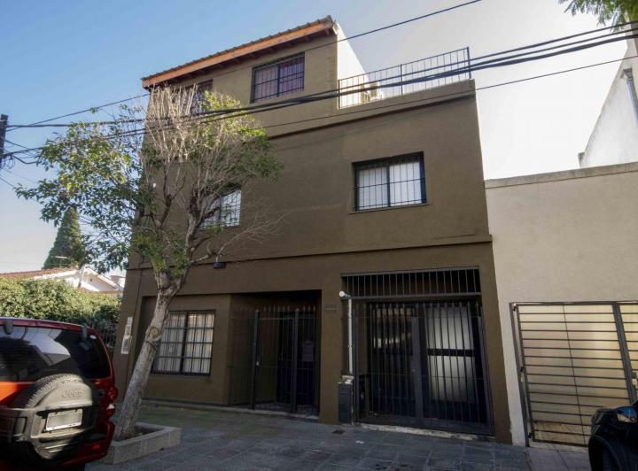 Casa · 200m² · 5 Ambientes · 2 Cocheras