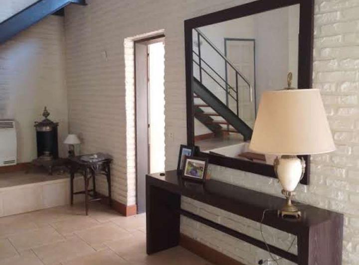 Casa · 158m² · 6 Ambientes · 1 Cochera